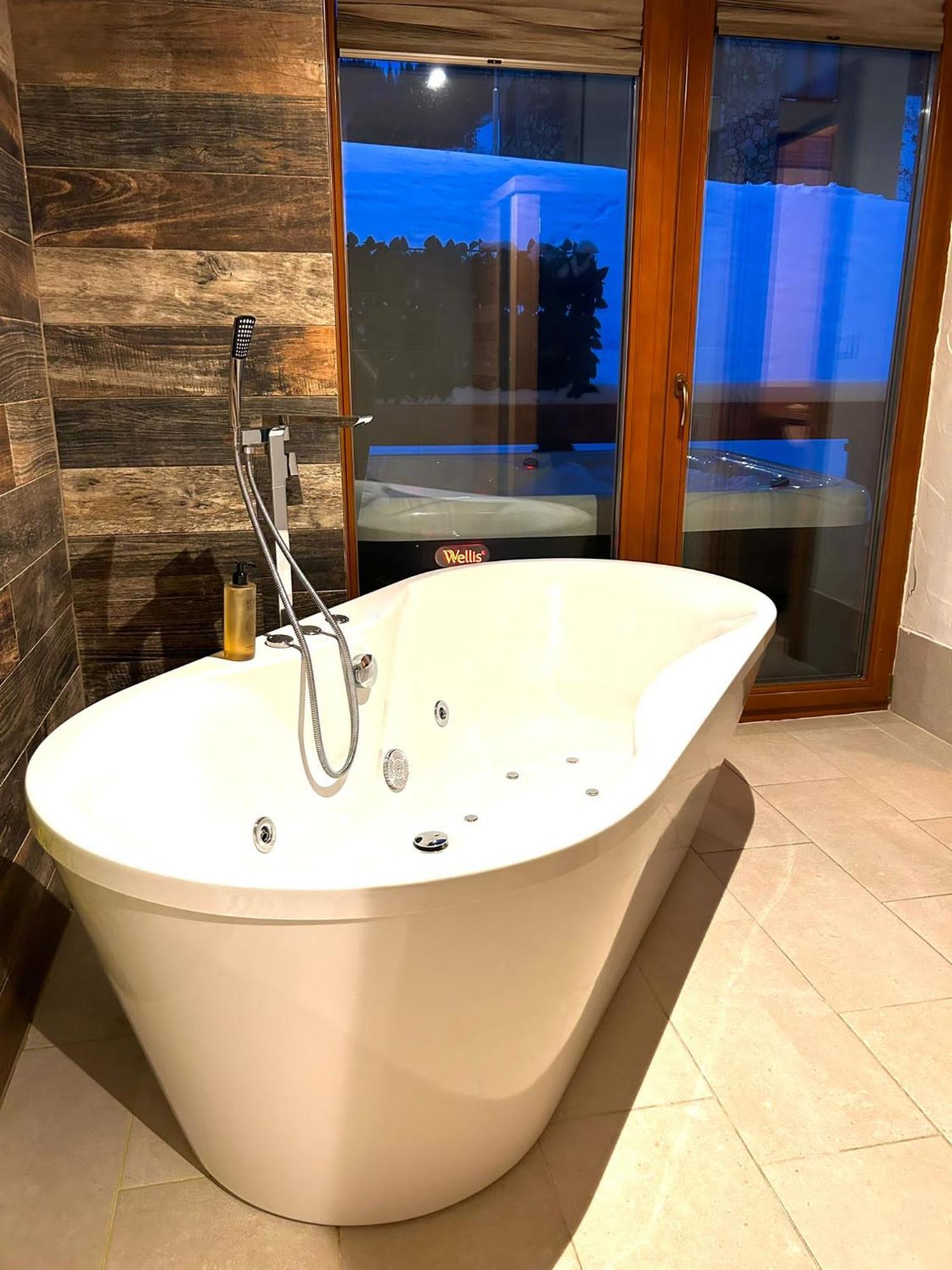 Chalet Jasna Wellness Apartment Maxim Jacuzzi & Sauna Демановска Долина Екстериор снимка